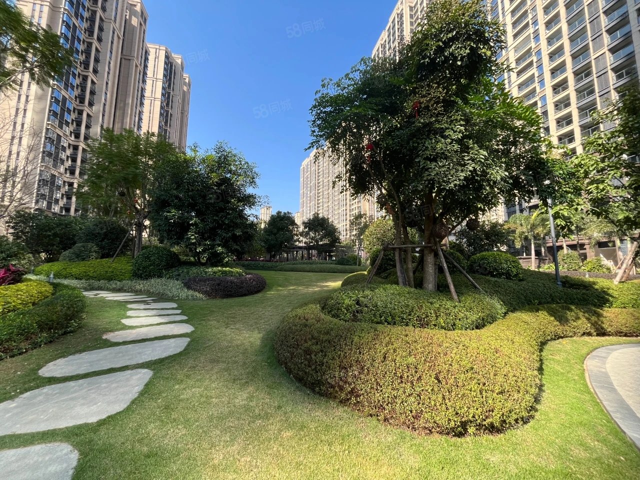 城发汇金望郡4室2厅2卫127.1㎡南北244万