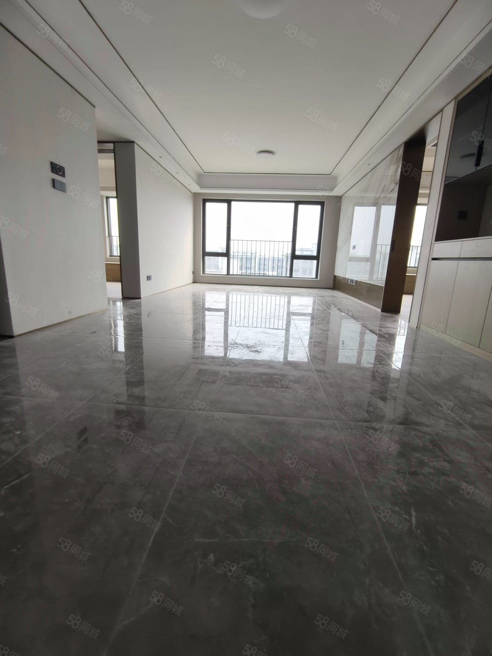 頤和公館(北區(qū))4室2廳2衛(wèi)127㎡南北670萬(wàn)