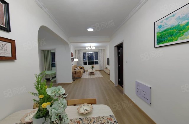 纯商品小区 2018年的房子 精装修拎包入住 有密码钥匙