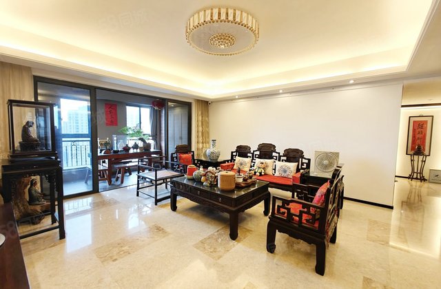 万科金域榕郡4室2厅206.63㎡450万二手房图片