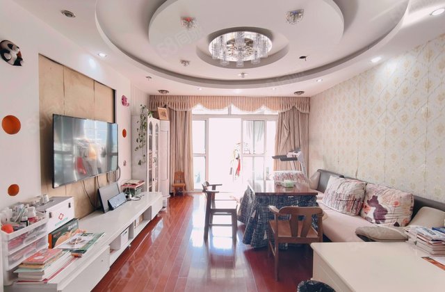 银丰苑3室2厅129.82㎡350万二手房图片