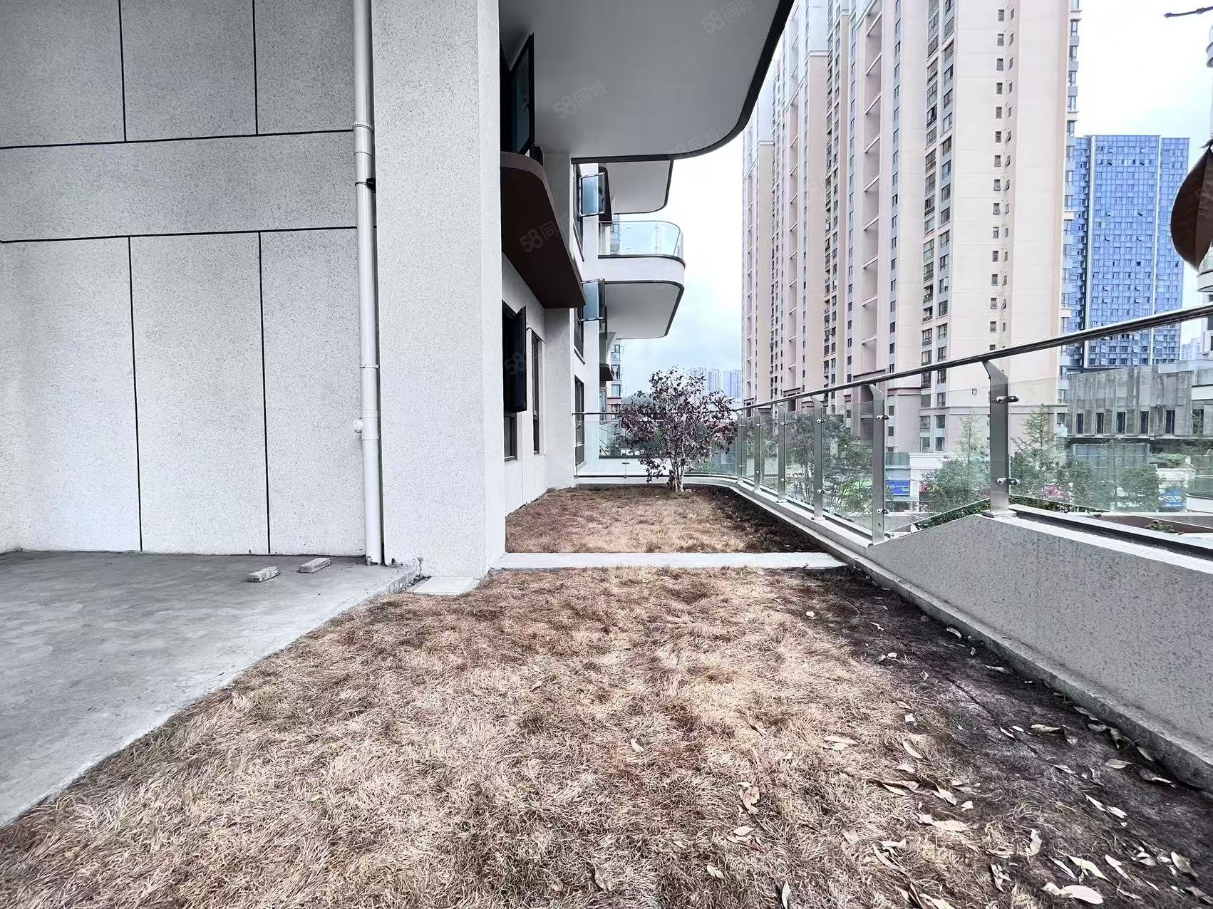 国瑞麓林府4室2厅3卫143㎡南北125万