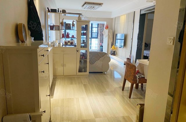 中德英伦联邦(A区)5室3厅112.1㎡330万二手房图片