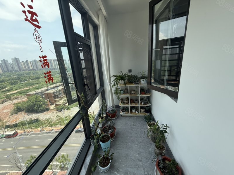 合景泰富云湖天镜3室2厅2卫118㎡南北83万