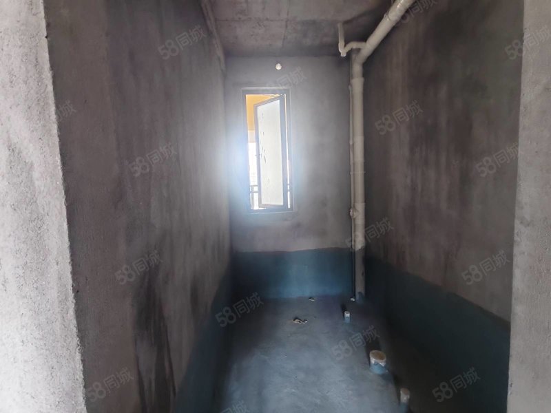 江南水都3室2厅2卫103㎡南北78万