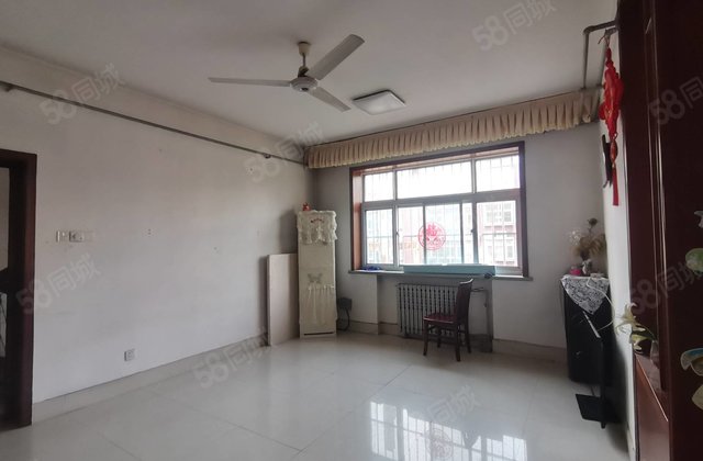 急售 送阳面地上车库 东边户好楼层 大三室 电大家属院