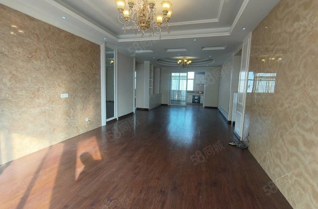 海之畔左岸春天3室2厅157㎡59万二手房图片