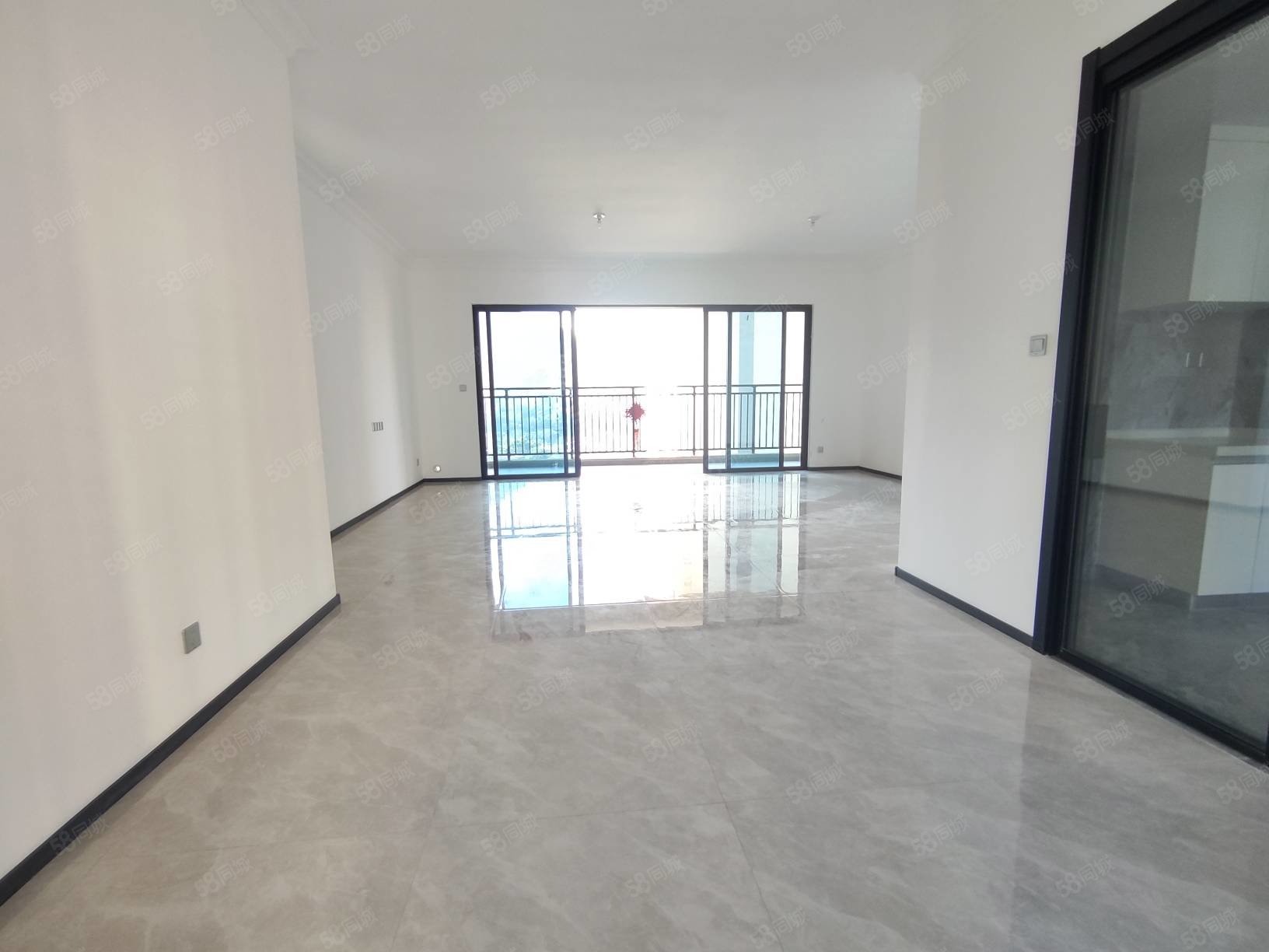 碧桂园太阳城4室2厅2卫135㎡南北95万