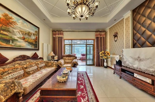 鹭湖宫2区(别墅)3室2厅176.61㎡335万二手房图片