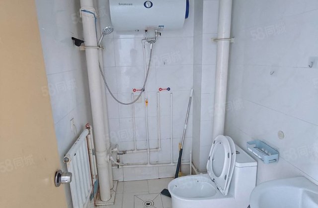 旁，金柱绿城正规两室南北通透！房东急售看房方便！！