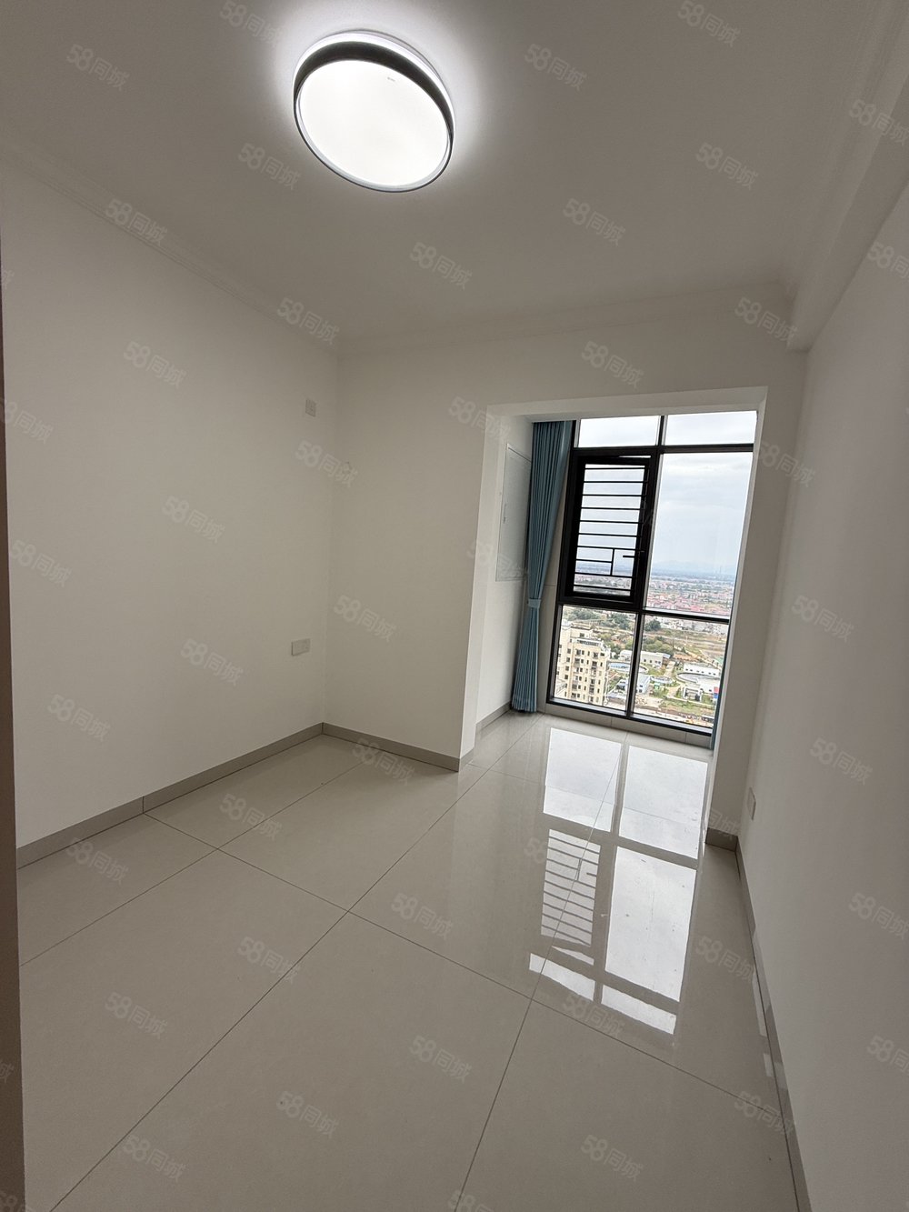 东方玺园6室3厅3卫200㎡南北95.8万