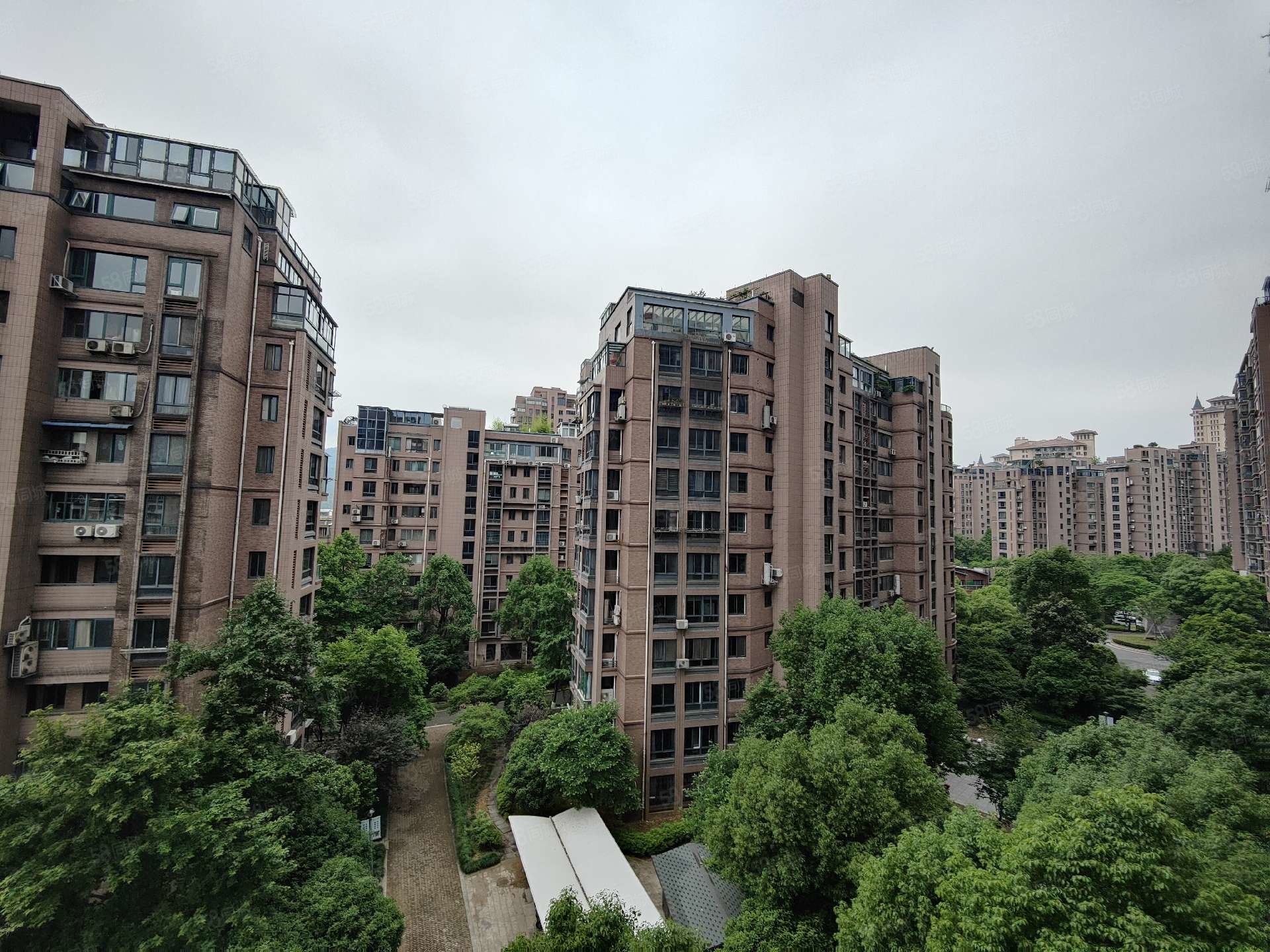 云水山庄(临海)4室2厅2卫148㎡南北258万