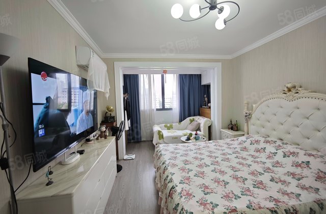 岚皋西路95弄小区2室1厅61.67㎡300万二手房图片