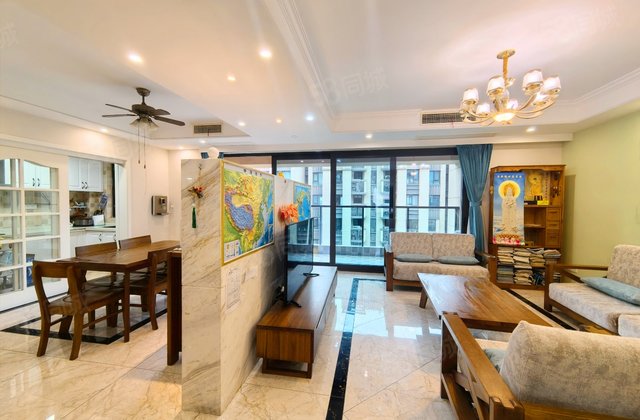 约克郡壹號湖畔4室2厅167㎡400万二手房图片