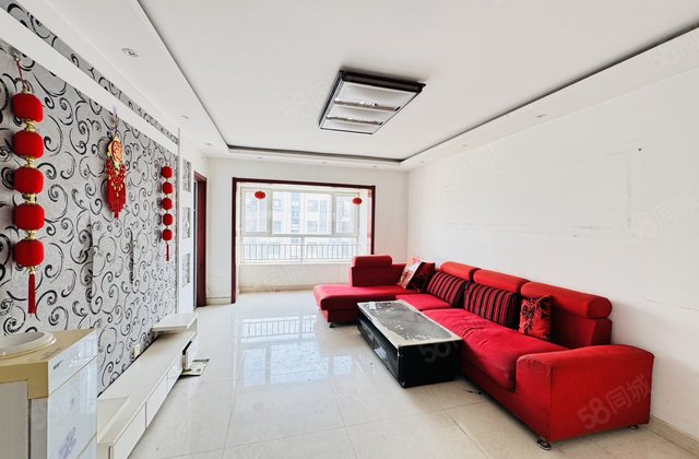 建设路上凤凰楼层 阿尔卡迪亚 精装三室 带储藏室 可按揭