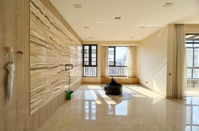 中航城国际社区(C区南区)5室2厅112.34㎡600万二手房图片