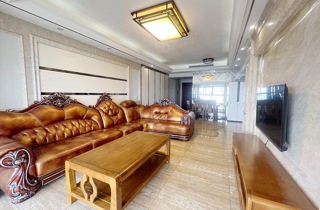 中德英伦联邦(A区)6室3厅170.38㎡356万二手房图片