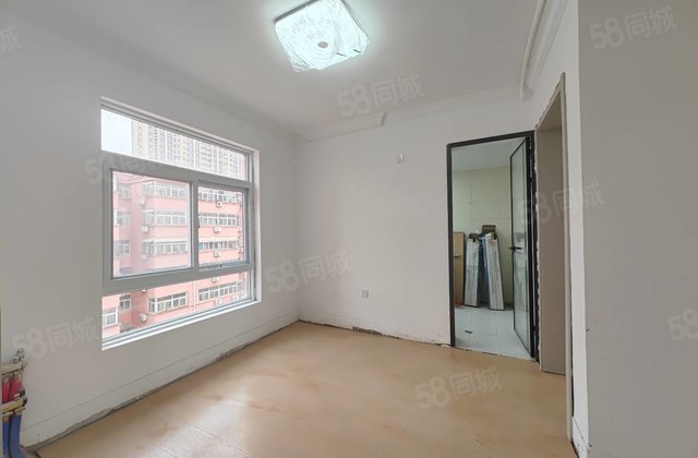 建设路 水晶丽城 地暖精装 送储 七中 振兴路    免大税