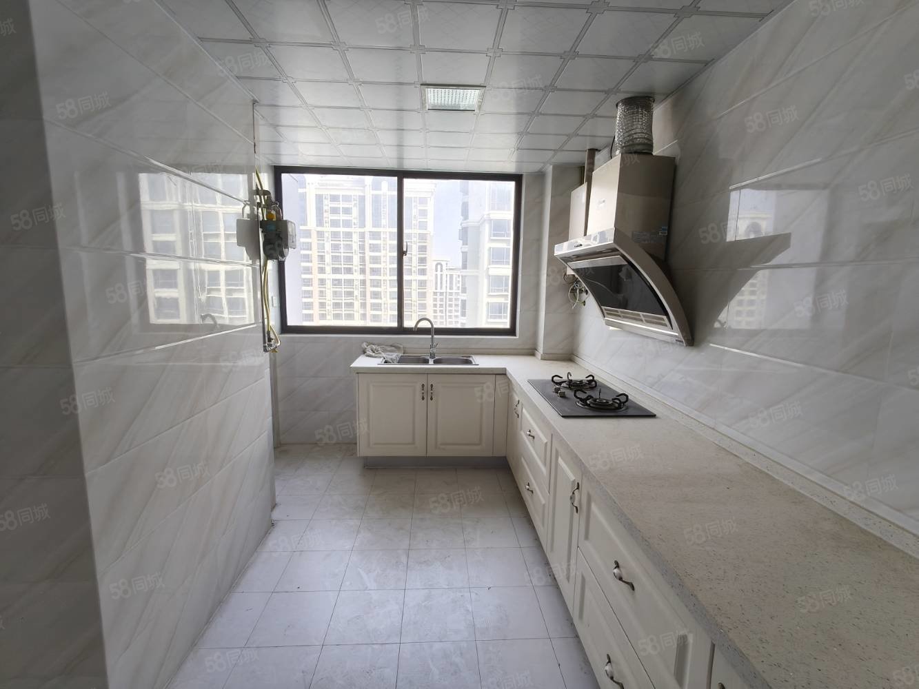 奥林清华3室2厅2卫124㎡南北58万