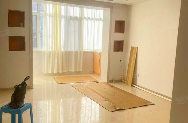 40街区3室2厅81.2㎡47万二手房图片