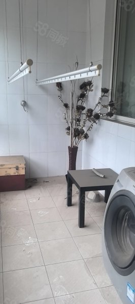 春天花园3室2厅2卫114㎡北45万