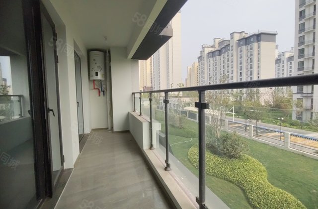 新区政府 城市芳华 城市玖玺 三叶草 带车位 产权清晰 双卫