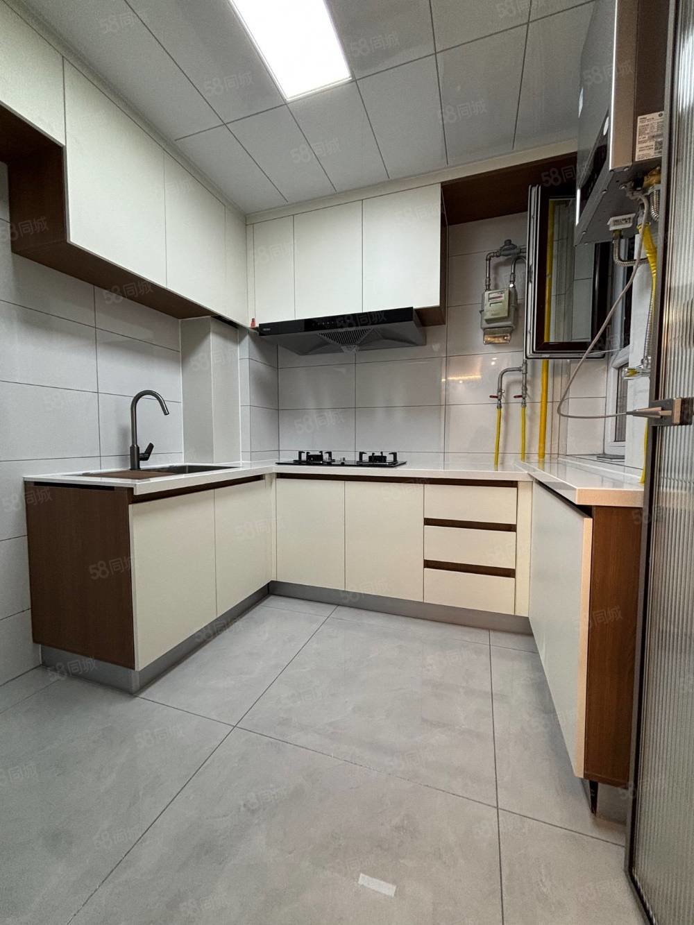 青湖铭城2室2厅1卫79.15㎡南北30万