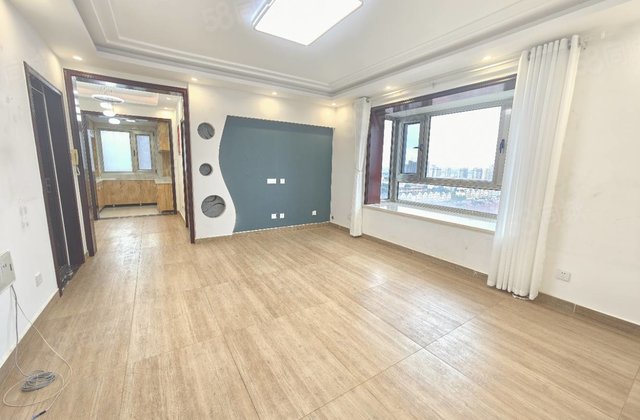 东昌中学伟业中华御苑 电梯房边户三室 可贷款送储