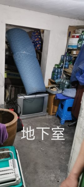 兽医站住宅楼3室2厅1卫82.31㎡南北28万