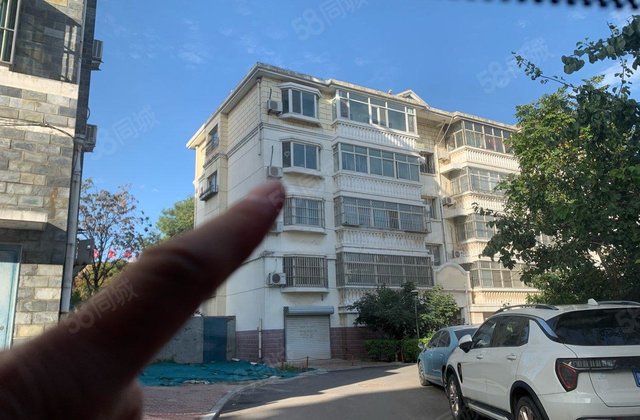 凤凰新城3室朝阳，3楼  楼层，银角边户，送25㎡储藏室。