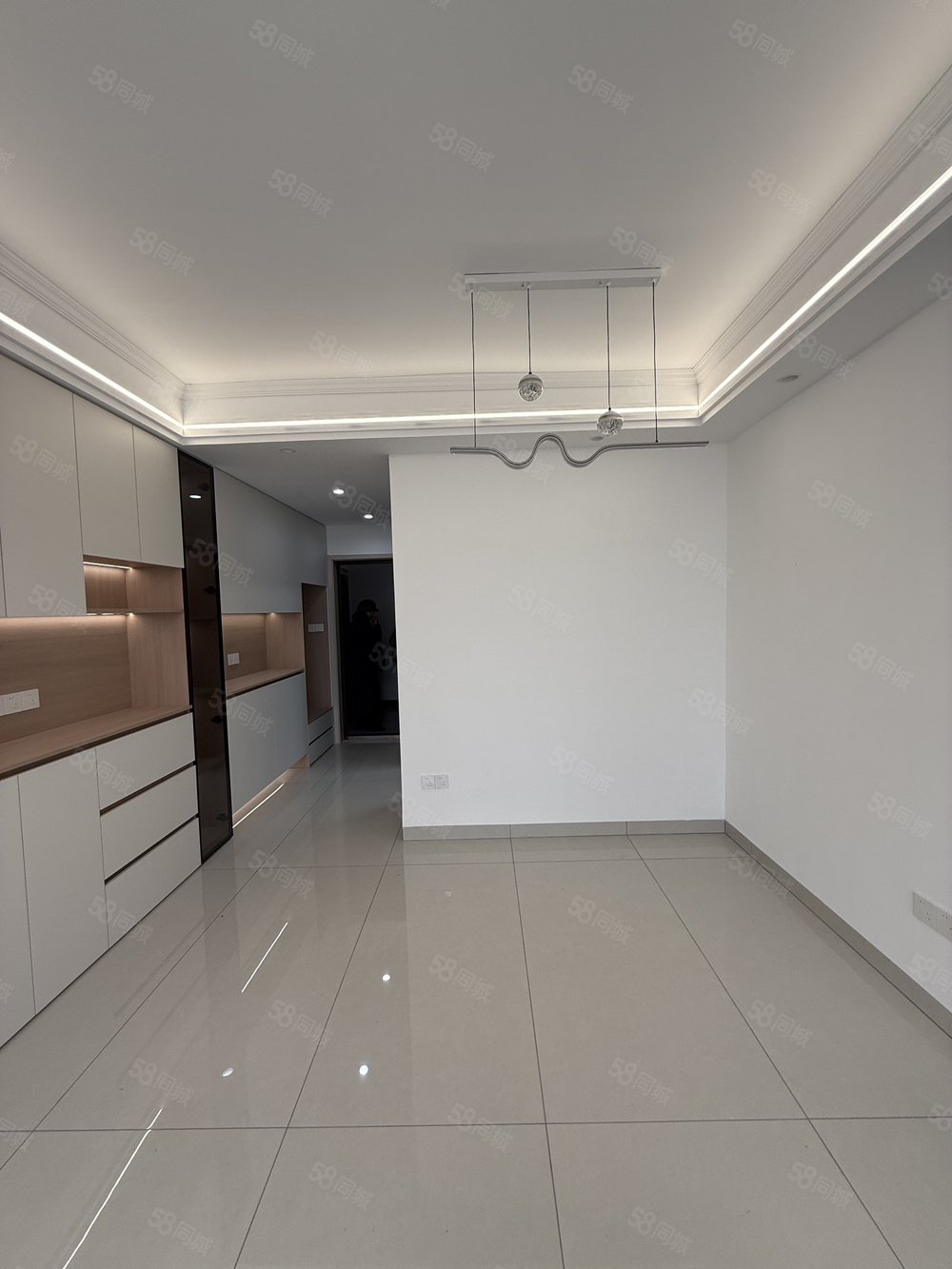 东方玺园6室3厅3卫200㎡南北95.8万