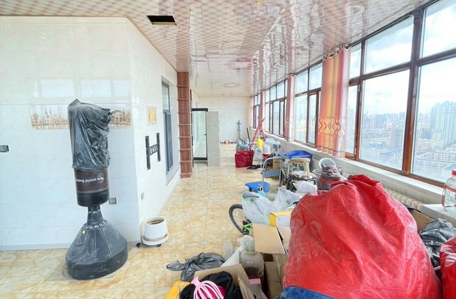 龙电花园3室1厅137㎡136万二手房图片