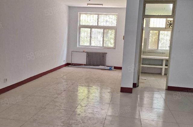 东昌中学北二百  中巨小区 回家方便 步梯2楼，好停车