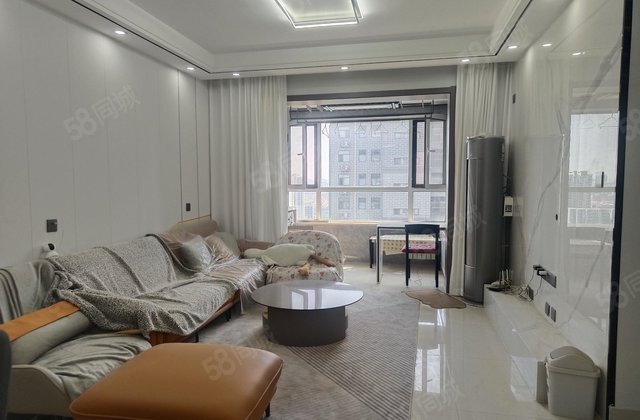 急售 香江附近 电梯好楼层 精装修送车位免大税价格可谈