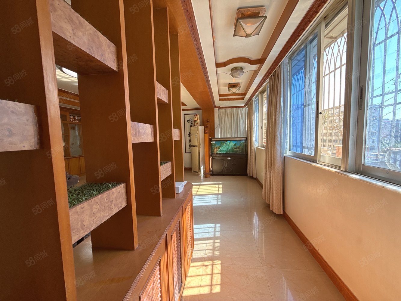 西荣路小区3室2厅2卫148㎡南北75万