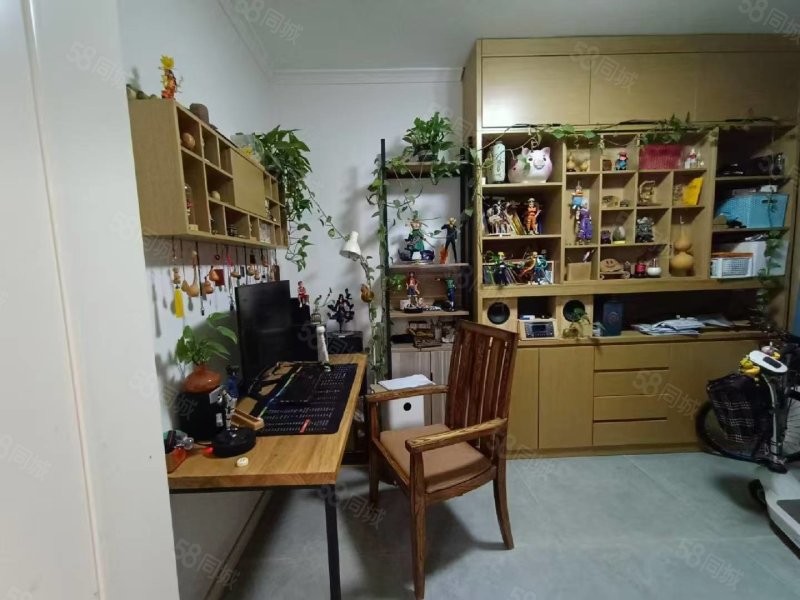 贝鸟语城3室2厅1卫119㎡南北53万