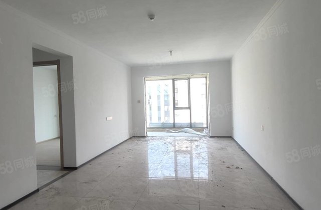 七中旁，中间好楼层，采光电梯次新房未住，南北通透，户型方正