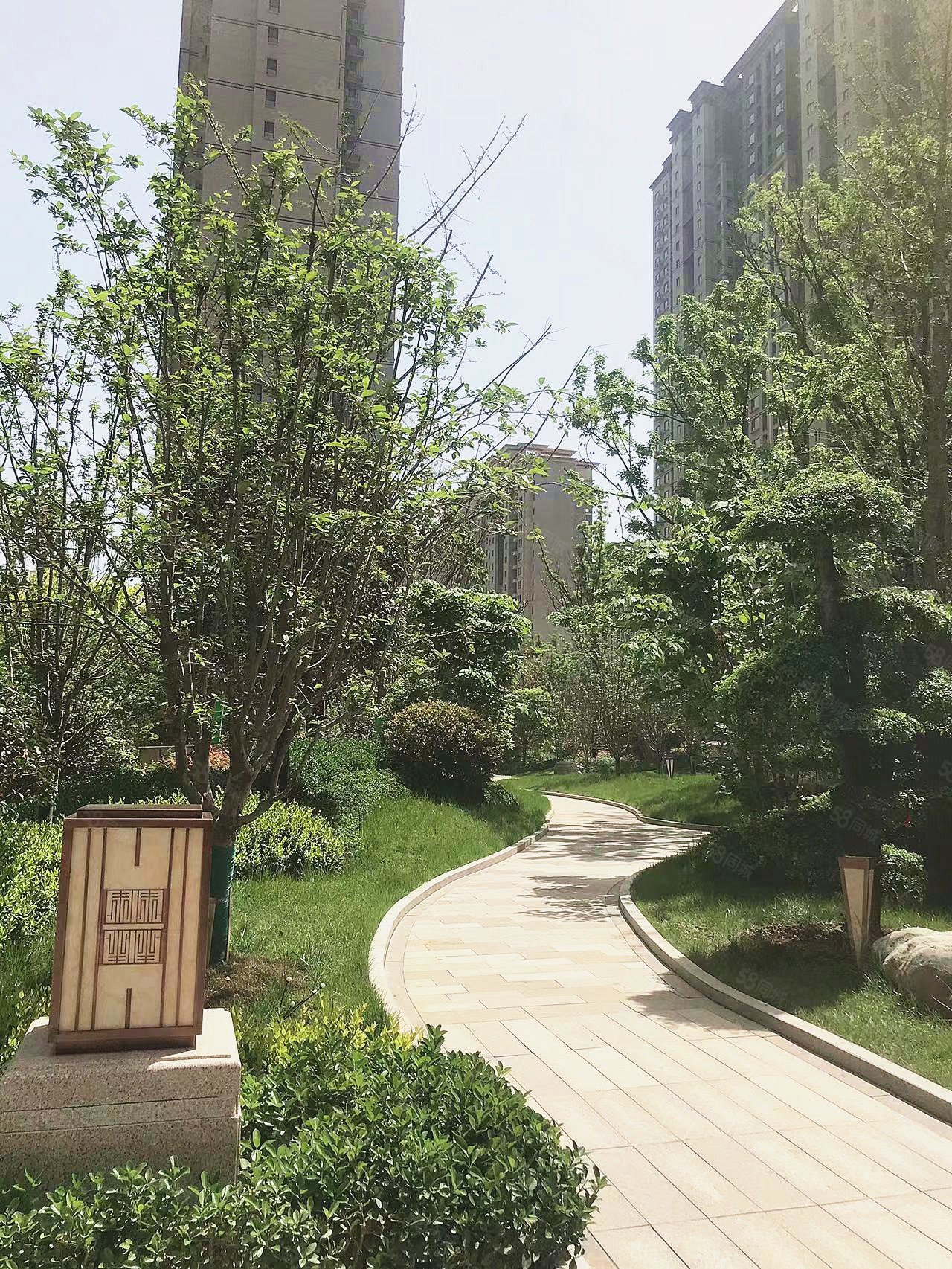 天耀雍华公馆d区3室2厅2卫127㎡南北69万