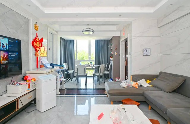 金山佳园4室2厅113.8㎡280万二手房图片