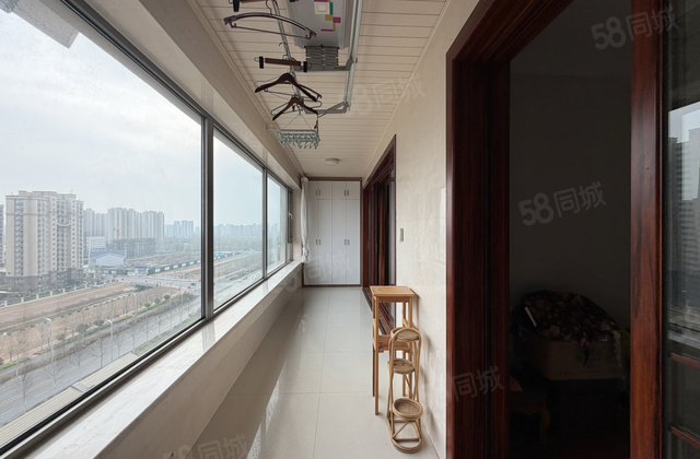 急售 润景苑 精装修 边户 带车位储藏室 看房方便