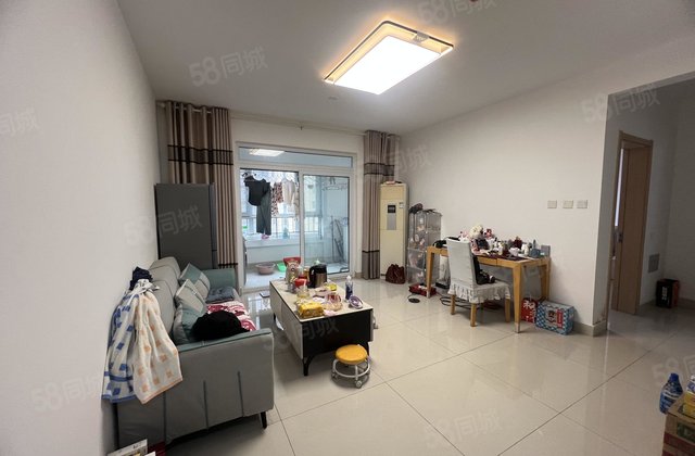 40.9万！！！万达旁！！！一手手续无过户费用 带储藏室