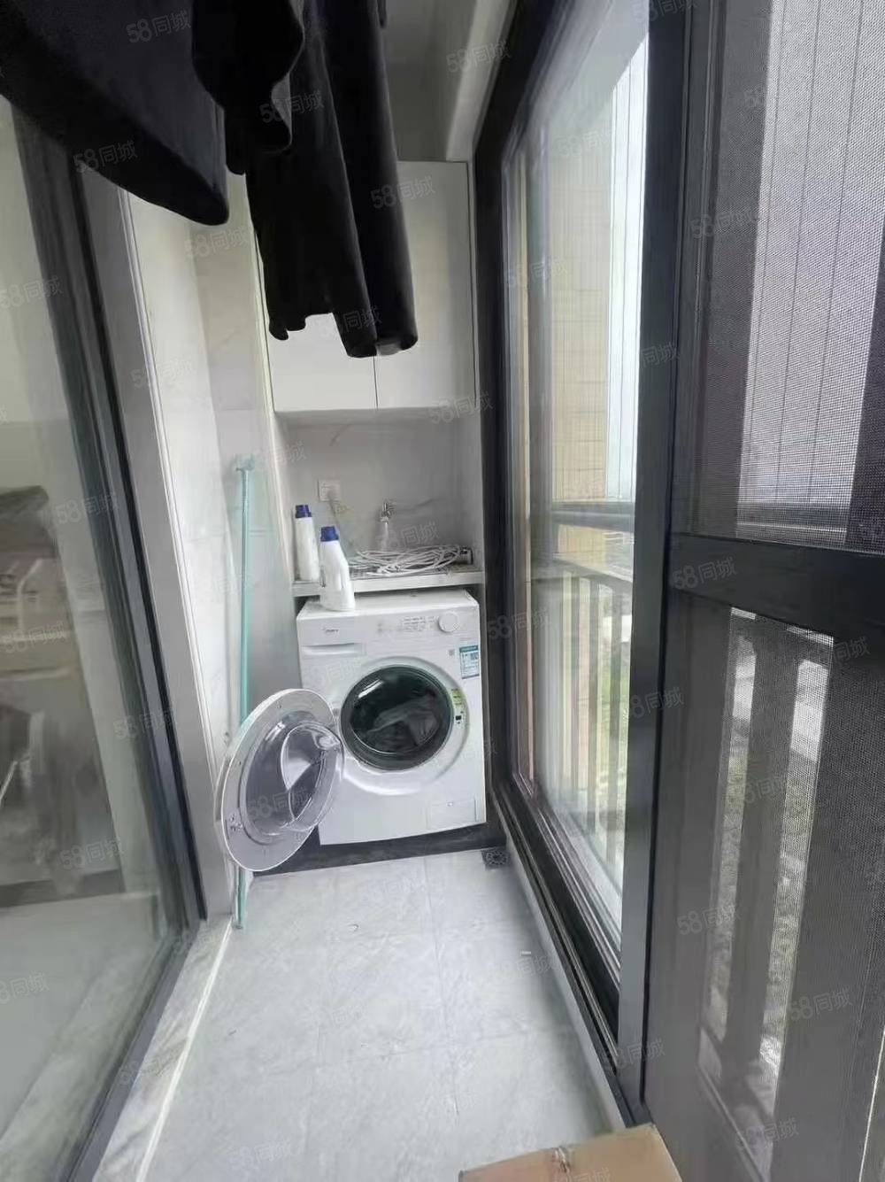 逸景湾3室2厅2卫112㎡南北85万