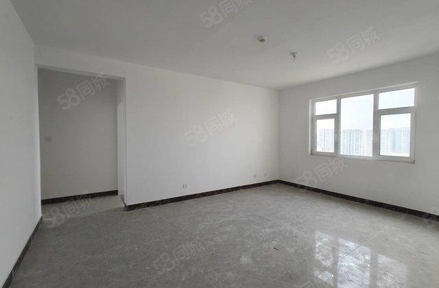 金柱绿城，城市之尊，新房未住，带双车位储，看房方便。