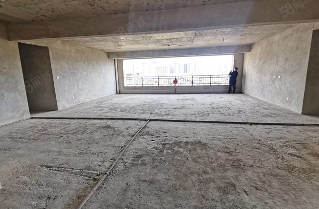 中天名郡6室2厅261㎡142万二手房图片