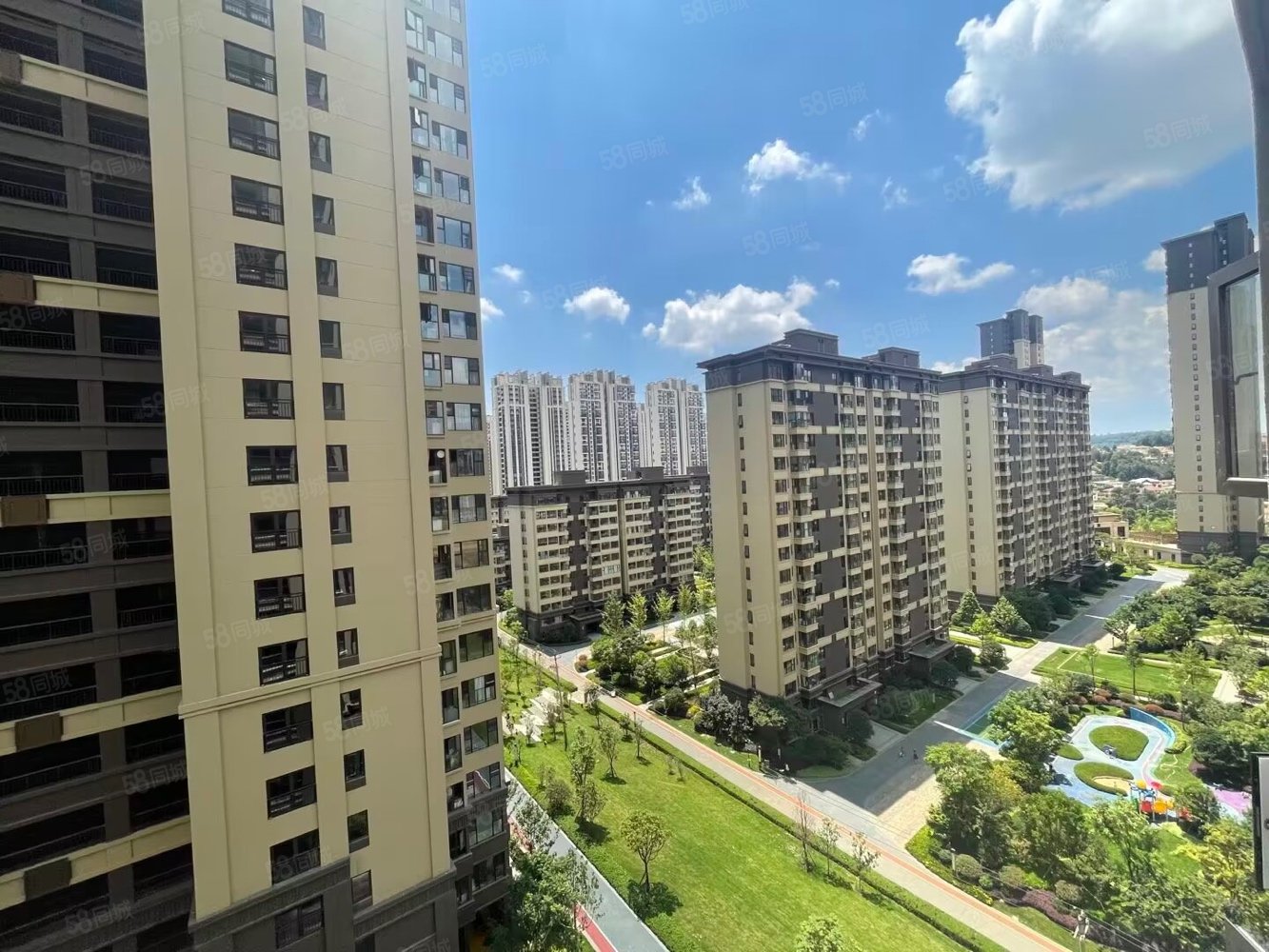 89平三房送(300平露台)75万房东出税中南新城云樾,中南新城云樾-昆明