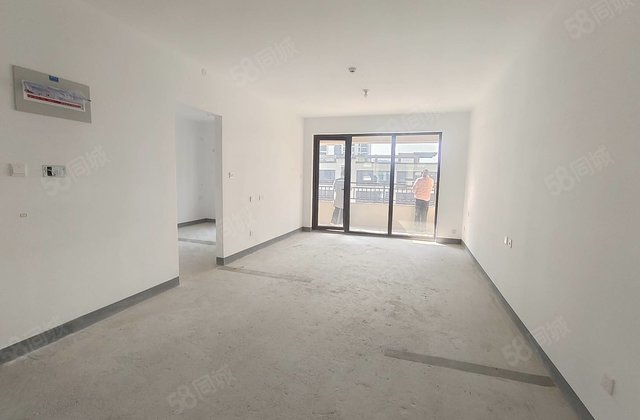 洋房 车位储藏室 好楼层 无遮挡 双阳台 图书馆 望岳湖