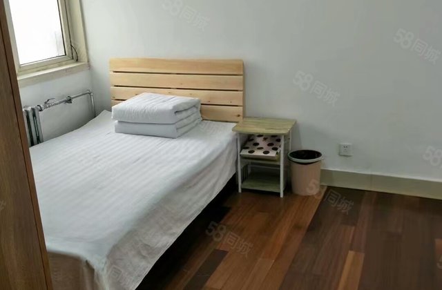 新东方广场公寓3室1厅1卫