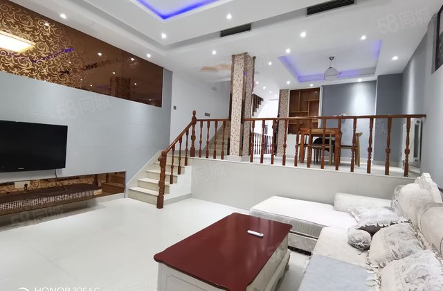 上新 城市主人新出一套别墅  位置好 大院子 委托本人代理