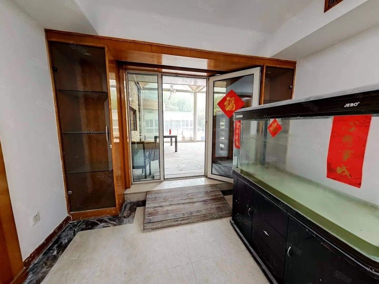 碧水莊園5室2廳5衛(wèi)344㎡南北1700萬