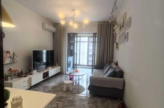 鸿坤理想海岸2室1厅83㎡79万二手房图片